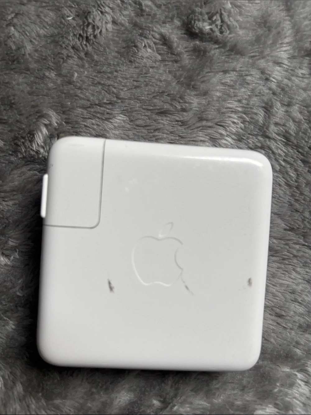 Apple power adapter 61 Watt USB-C Power Adapter